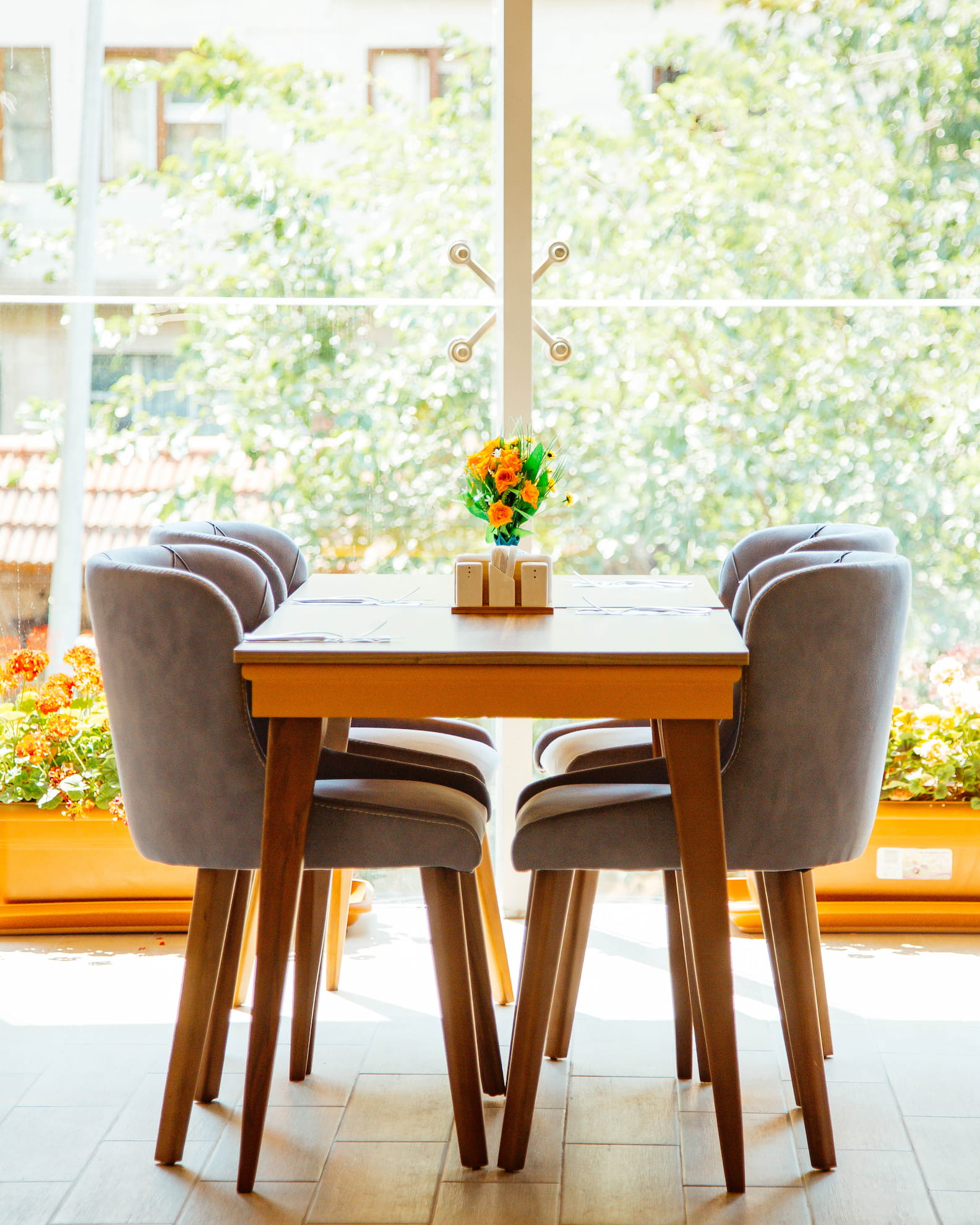 How to Pack a Dining Table for Moving